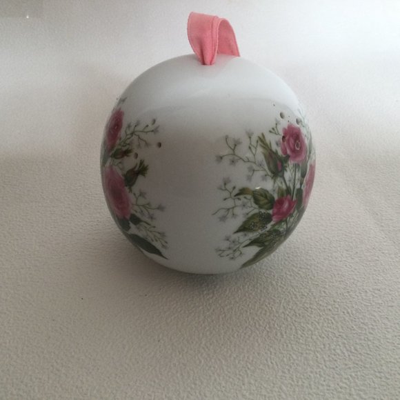Porcelain Potpourri Pomander hanging ball ornament floral made in Japan - Picture 2 of 7